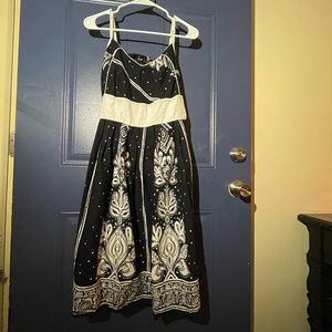 Black and white dress, ladies large. Spring, summer, vacation